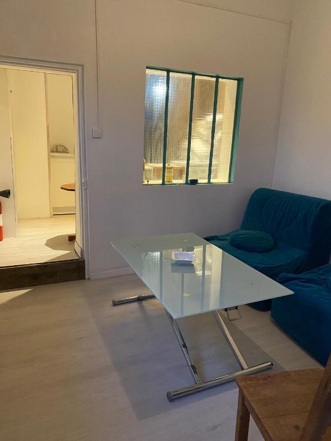 Adorable Gesthouse Avec Parking Gratuit Sur Place. Διαμέρισμα Le Chene Εξωτερικό φωτογραφία